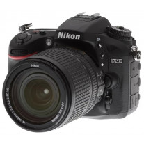 Зеркальный фотоаппарат Nikon D7200 18-140мм