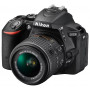 Зеркальный фотоаппарат Nikon D5500 18-140мм
